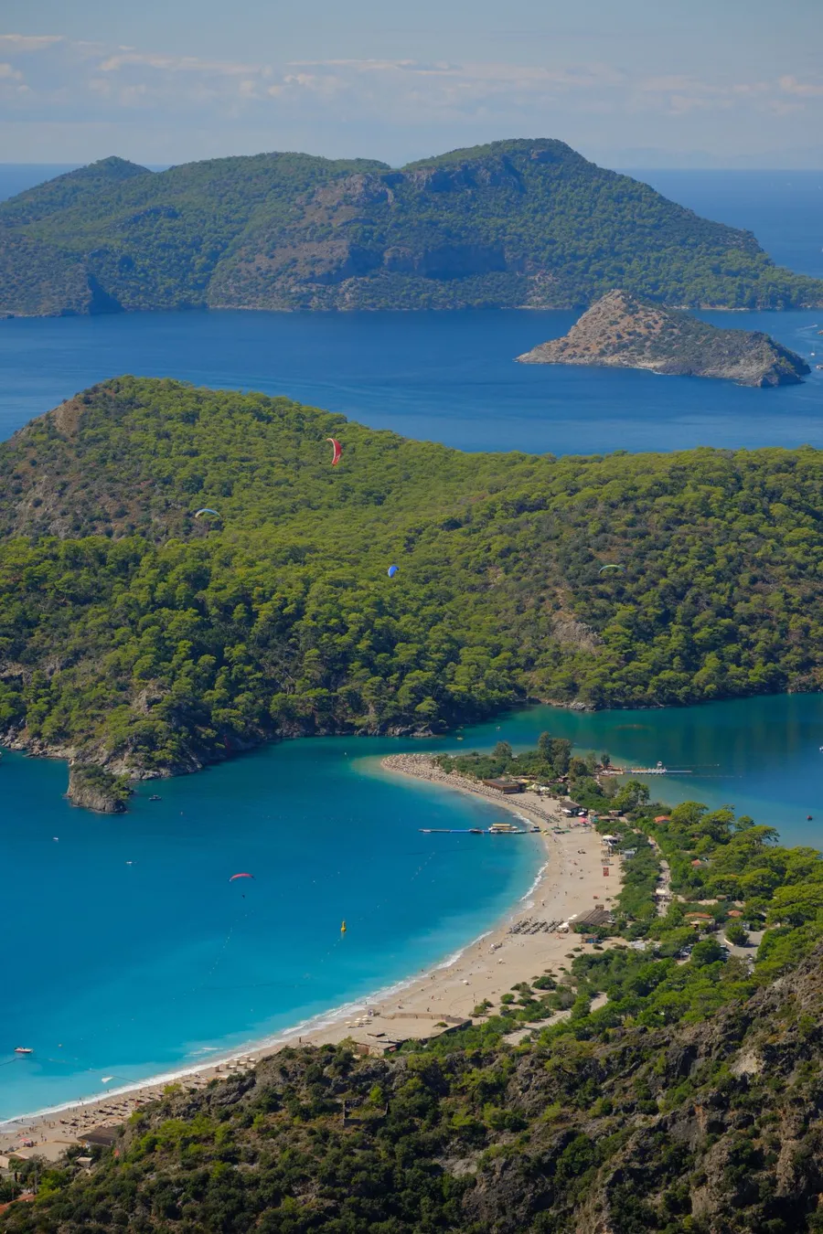 Ölüdeniz lagünü ve plaj manzarası